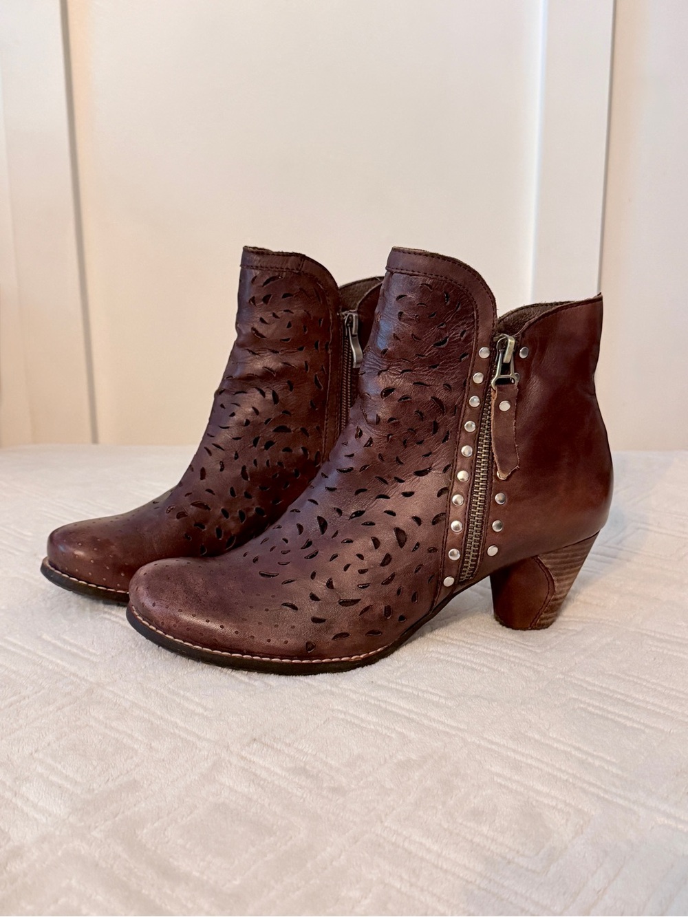 L’Artiste by Spring Step Emese Ankle Booties – Brown Leather Side Zip boots 39